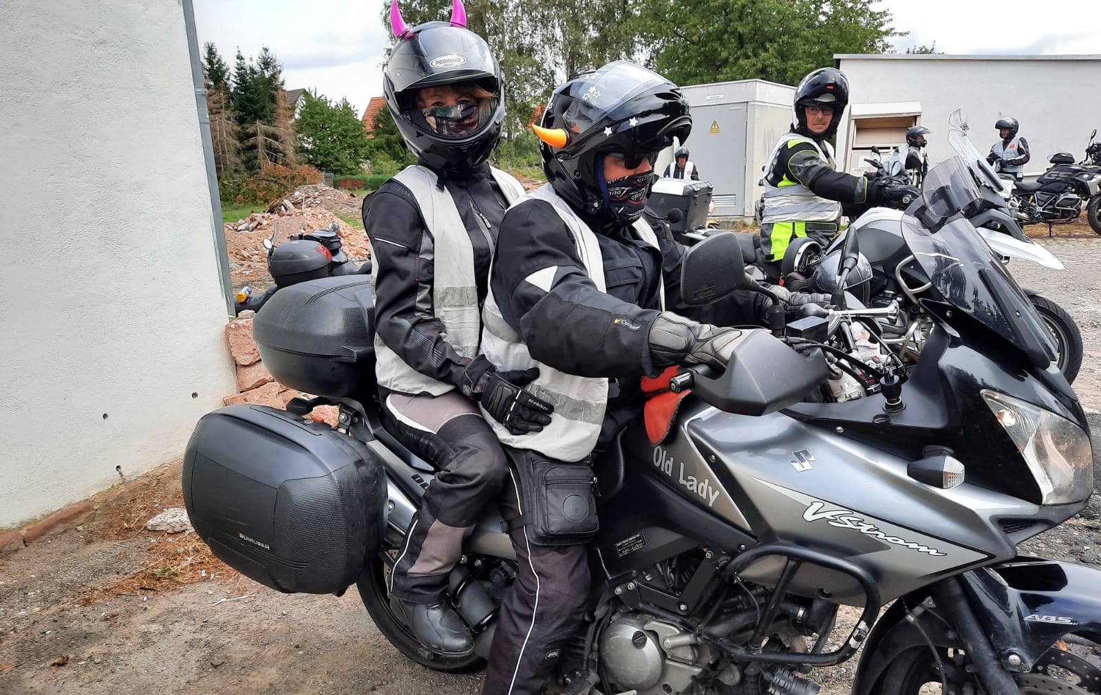 Meine Freundin beim Bauer ...